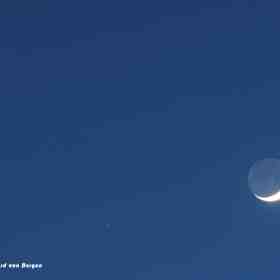 Venus und Mondsichel. Foto © Eduard von Bergen