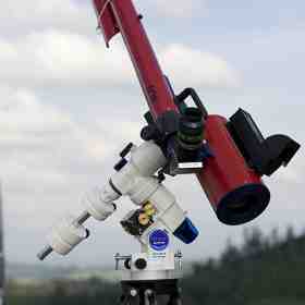 110mm Kutter Schiefspiegler von Astro Optik Kohler (AOK) auf einer Vixen GP-D2 Montierung.